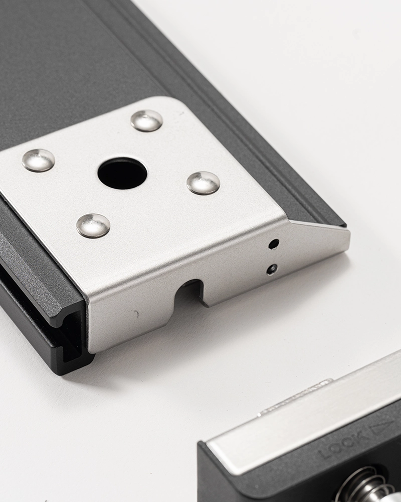 Collapsible IGT 3 Unit Rails