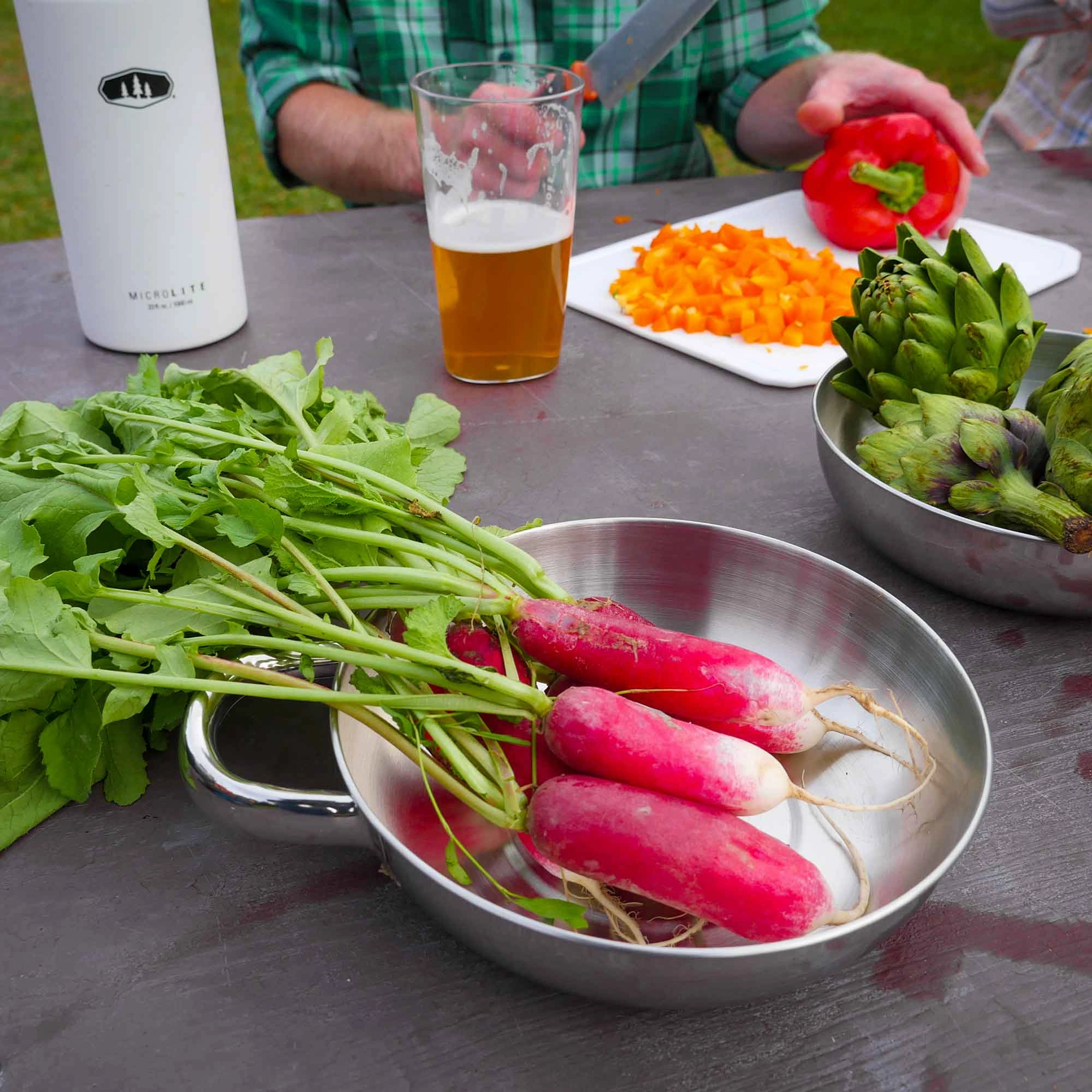 Glacier Stainless Bowl w/ Handle