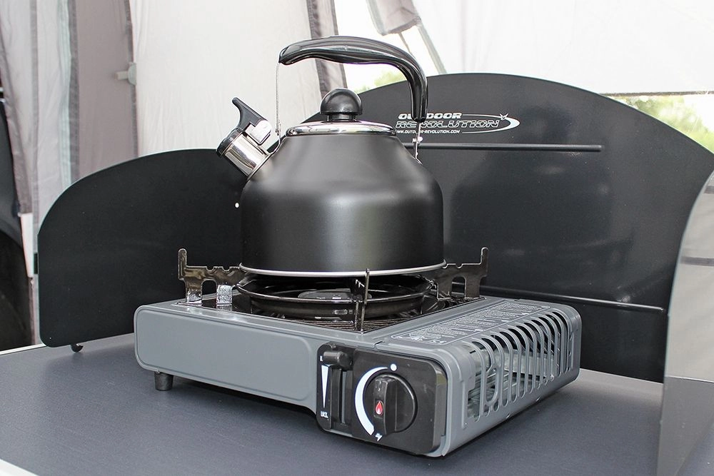 Outdoor Revolution  2.2L Induction Hob Whistling Kettle